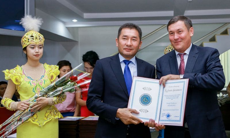 ҚҰРЫШ ҚОЛДЫЛАРҒА ҚҰРМЕТ