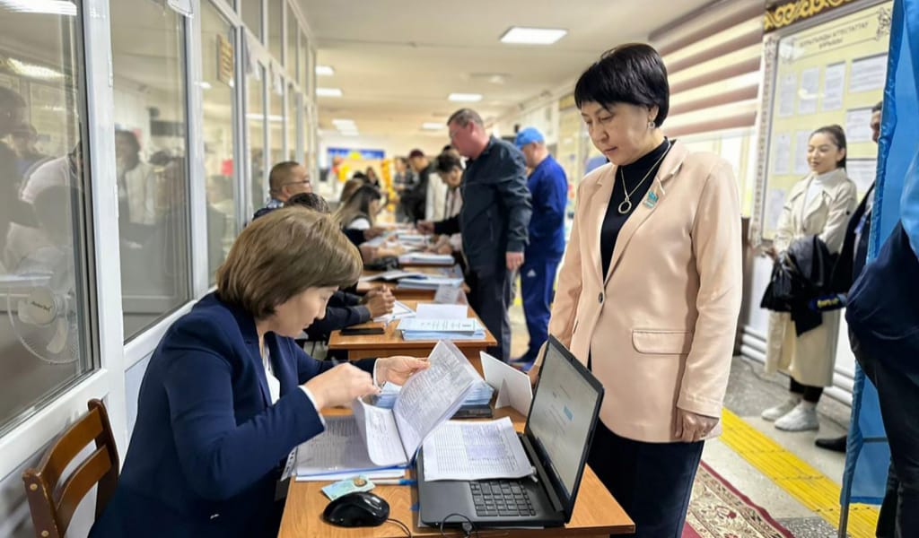Жетісу облысының мәслихат төрағасы референдумда дауыс берді