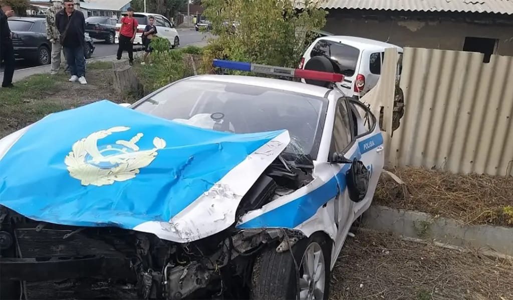 Талдықорғанда патруль көлігі жол апатына ұшырады