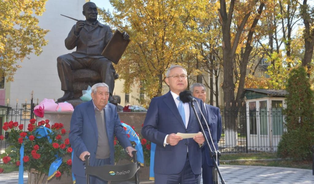 ӘБІЛХАН ҚАСТЕЕВТІҢ ЕСКЕРТКІШІ АШЫЛДЫ