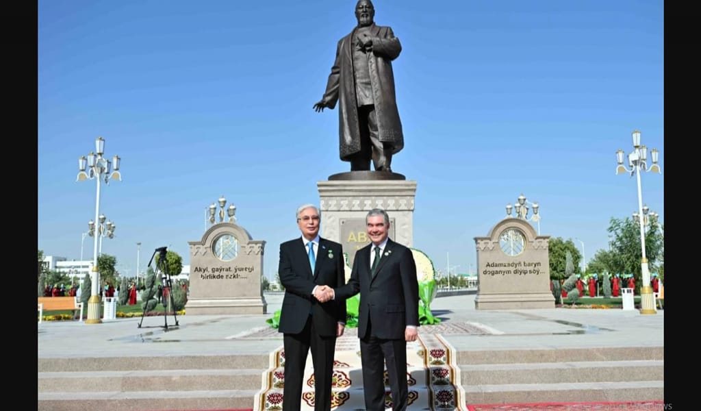 АШХАБАТТА АБАЙДЫҢ ЕСКЕРТКІШІ АШЫЛДЫ