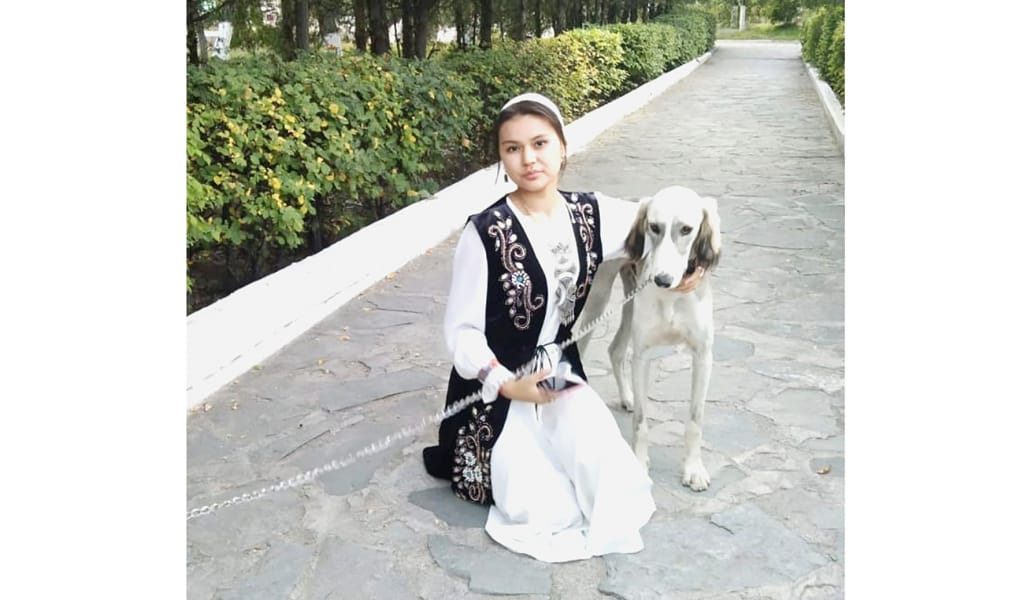 ҚҰМАЙ ТАЗЫ БАПТАЙТЫН ҚЫЗ