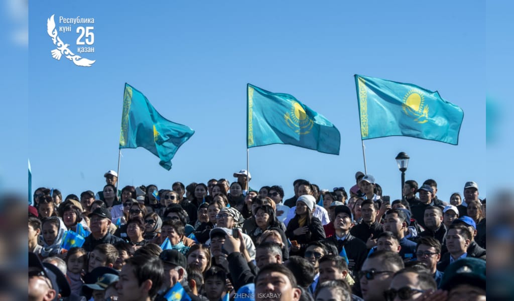 Жетісу облысы көлемінде Республика күнінде Мемлекеттік Ту көтеру патриоттық акциясы өтті