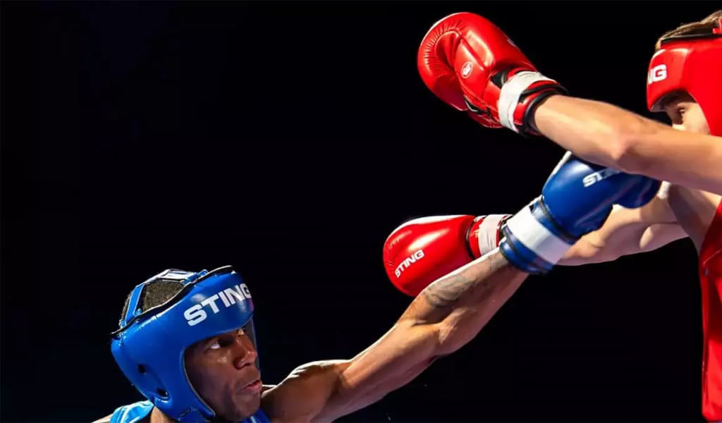 Аяқтан шалу ма? Америкадағы ӘЧ-де қазақ боксшының жеңілісі күмән тудырды