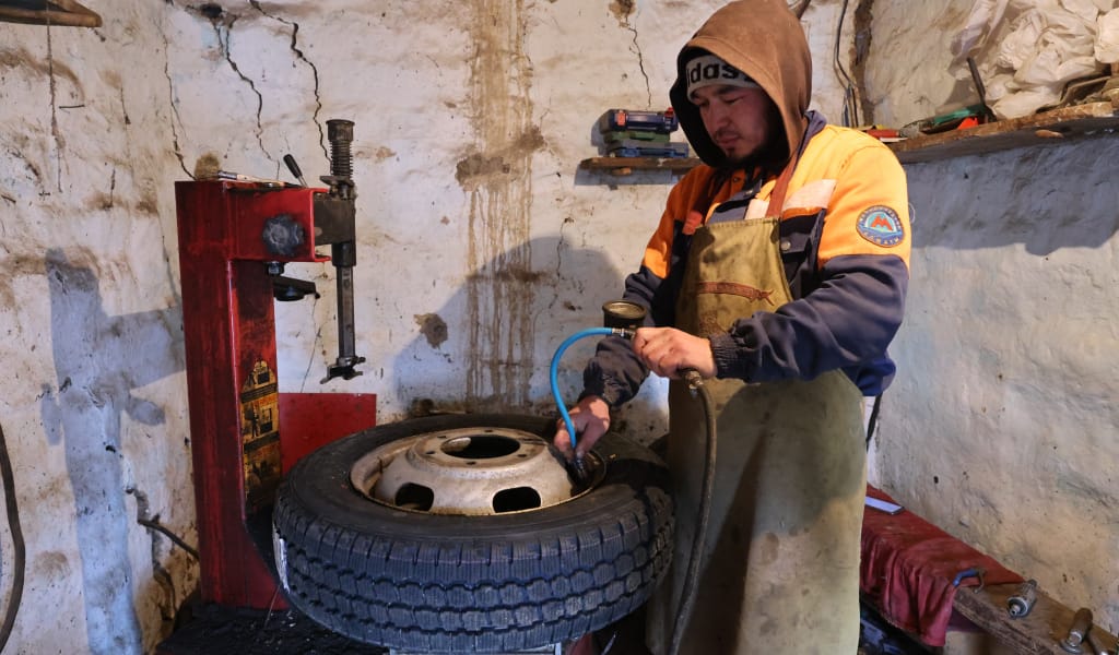 ТАСТЫӨЗЕКТІҢ ӨЗ "ШИНОМОНТАЖЫ" БАР