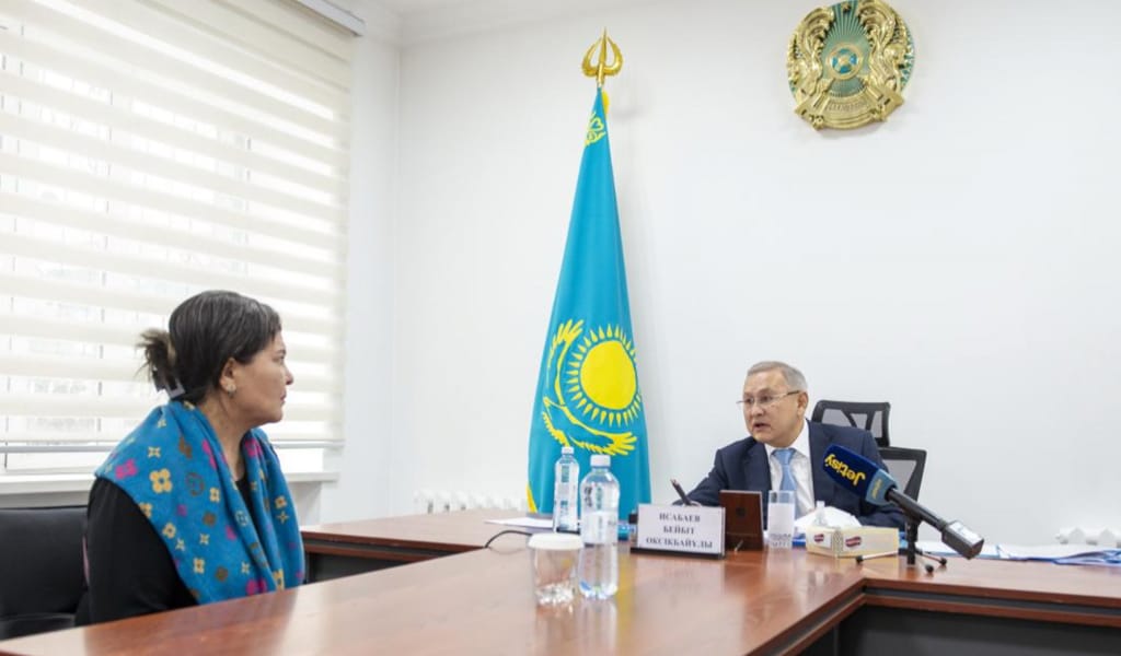 Облыс әкімі азаматтарды жеке мәселесі бойынша қабылдады