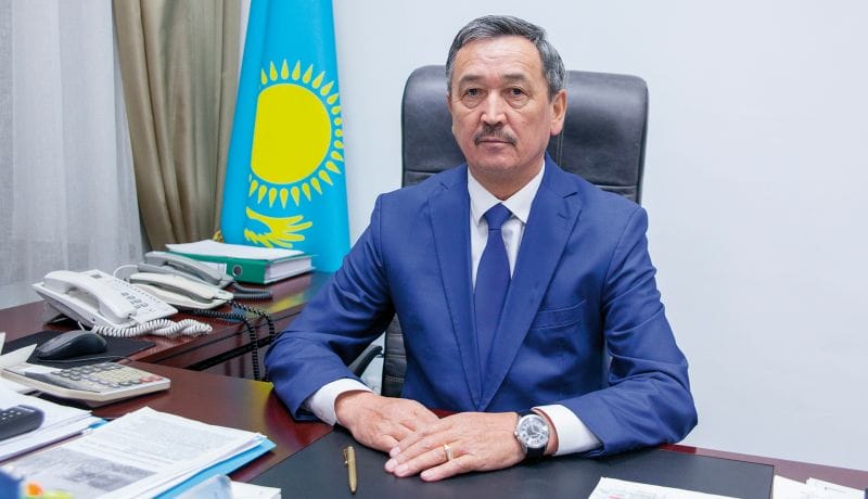 Биік белеске жетелейді