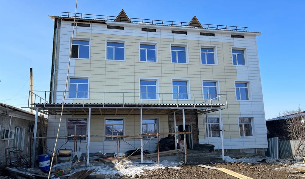 Өтенай ауылында ауысымына 100 келушіге арналған дәрігерлік амбулатория салынуда