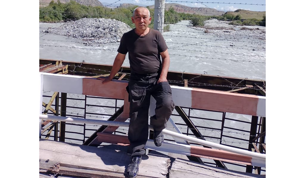 ҮЗДІК БУЛЬДОЗЕРШІ