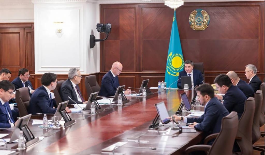 Үкіметте экономиканы ырықтандыру және жекешелендірудің қарқыны мәселелері қаралды
