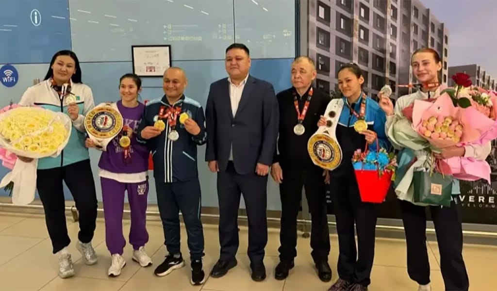 Бокстан әлем чемпионатының жеңімпаздары мен жүлдегерлері елге оралды