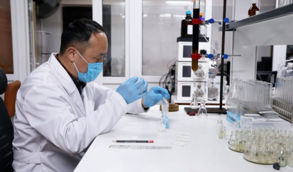 ҚазҰУ ғалымы өсімдіктің түрлі ауруға қарсы белсенділігін анықтады