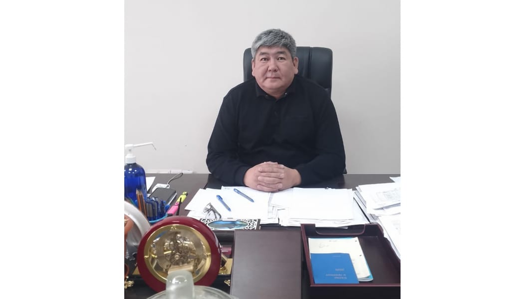 Білікті басшы, абзал азамат