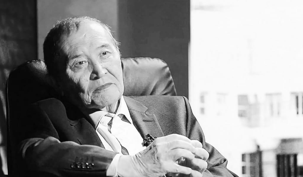 Белгілі жазушы, драматург Әкім Тарази өмірден озды