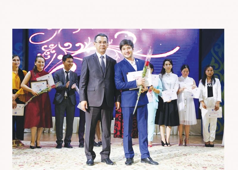 Саф жыр, сырлы проза