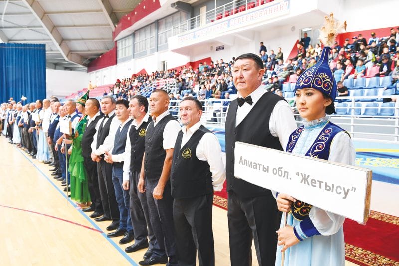 Бильярдтан жарыс басталды