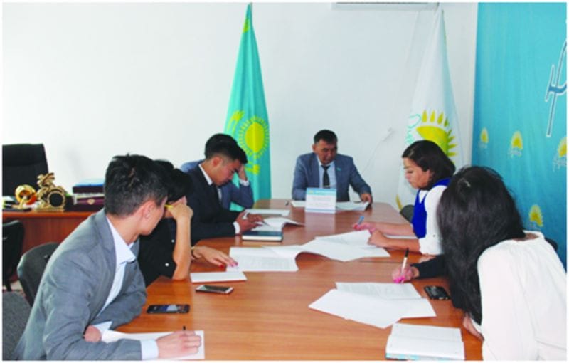 Үш тіл білу - заман талабы