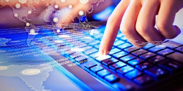 ЦИФРЛАНДЫРУ ЖҮЗДЕГЕН КАДРДЫ ЖҰМЫССЫЗ ҚАЛДЫРМАҚ
