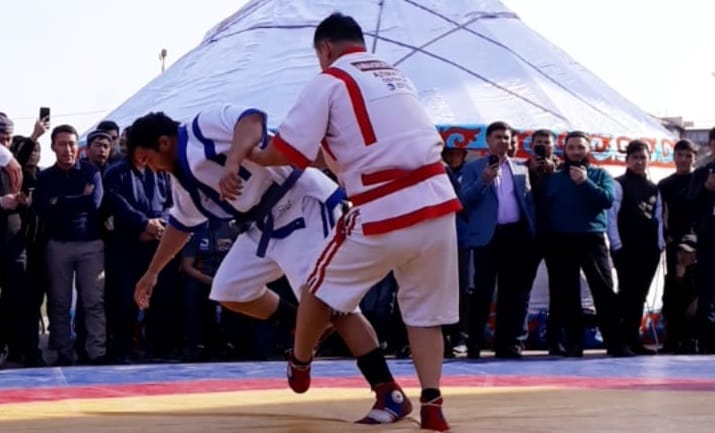 МЕШІТ АУЛАСЫНДАҒЫ АЙҚАС