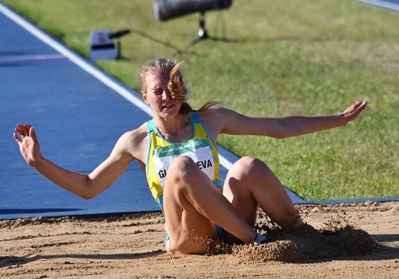 Өрендер өрлеп келеді