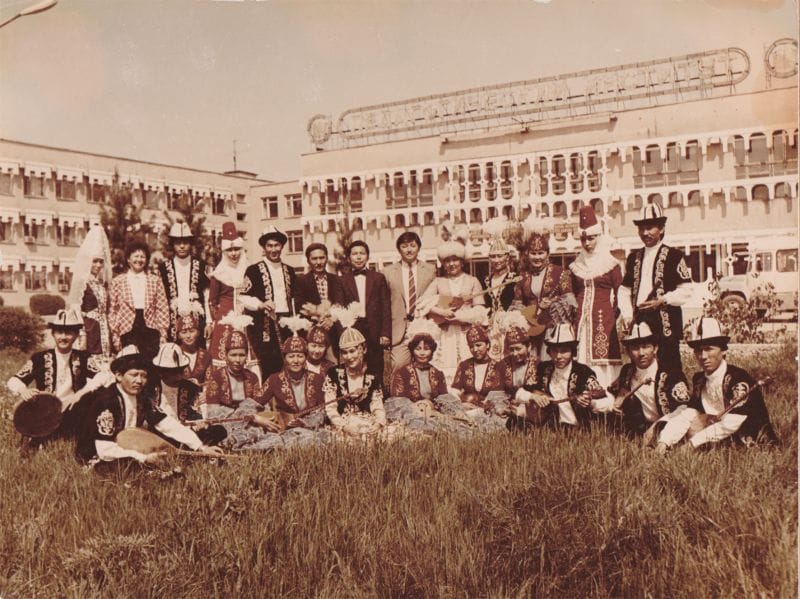 Алғыс арқалаған ансамбль