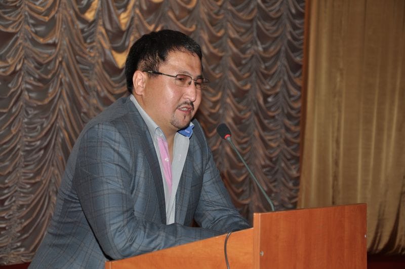 ЖҰМАТАЙ ӘМІРЕЕВТІҢ ЖЫР КЕШІ ӨТЕДІ