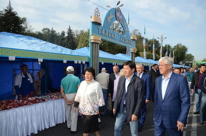 Ауылдың дәмі Алматыда