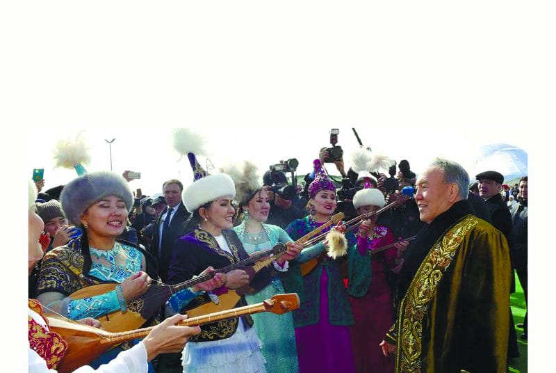 ҮШЕУІНЕ ДЕ ЕЛБАСЫНЫҢ ЕСІМІН ҚОЙДЫ