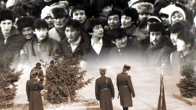 БІР СУРЕТТІҢ СЫРЫ