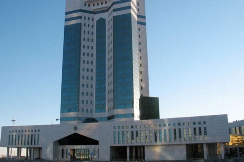 КІМДЕРДІҢ САЛЫҒЫ АЗАЙДЫ?