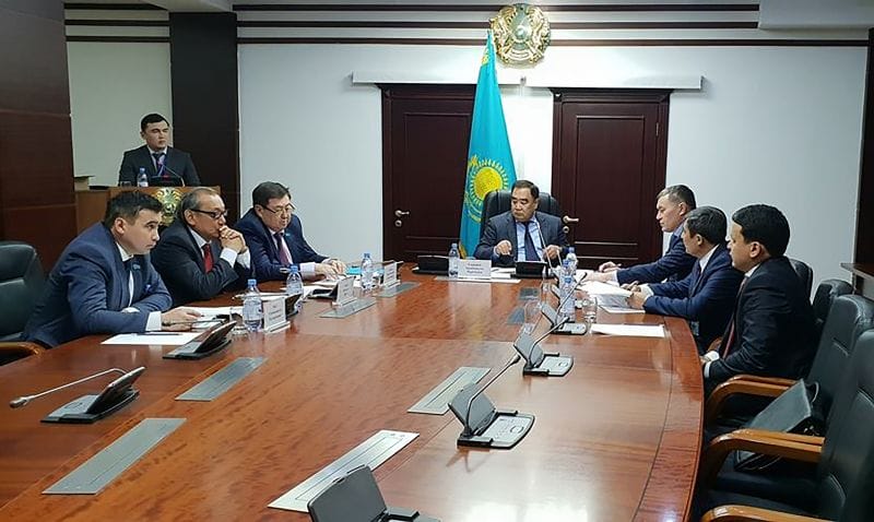 ӘДЕП КЕҢЕСІ ҚАТАҢ СӨГІС БЕРДІ