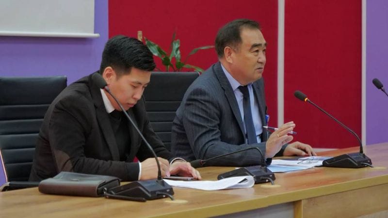 ПАРА АЛҒАНДАР СӨЗСІЗ ҰСТАЛАДЫ