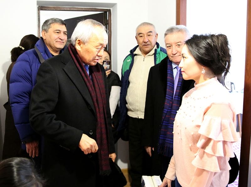 Серік ҮМБЕТОВ: "ЖАС ОТБАСЫН БАСПАНАМЕН ҚАМТУ КЕРЕК"