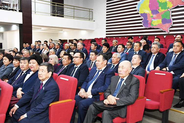 ОБЛЫС БЮДЖЕТІ ӘЛЕУМЕТТІК САЛАҒА БАҒЫТТАЛДЫ