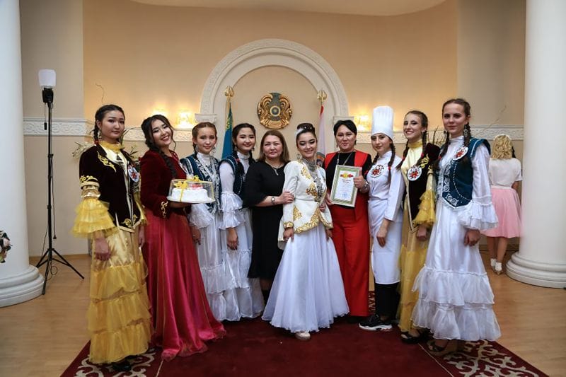 АЛМАТЫ: СҰЛУ ҚЫЗДАР САЙЫСЫ ӨТТІ