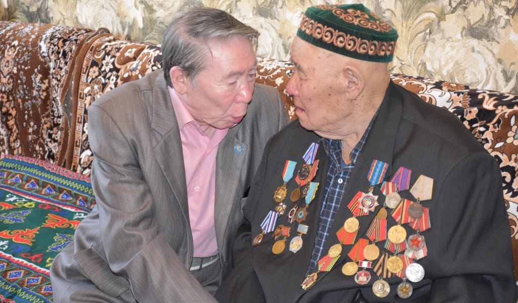 ПОЛИЦЕЙЛЕР АРДАГЕРГЕ ҚҰРМЕТ КӨРСЕТТІ