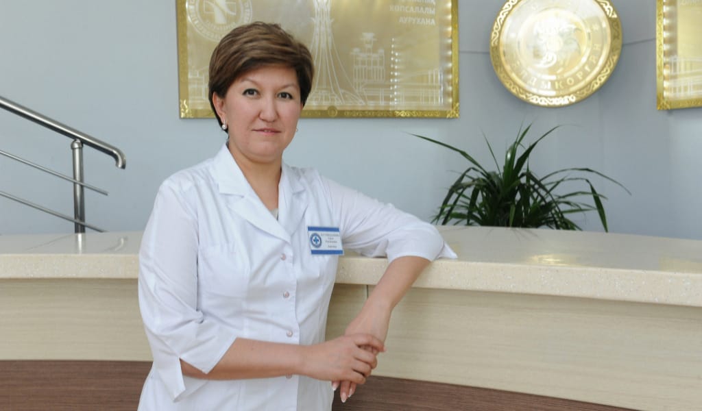 БАС ДӘРІГЕР: "ЖАСТАР БІРДЕН ҮЙ, ЖОҒАРЫ АЙЛЫҚ СҰРАЙДЫ"