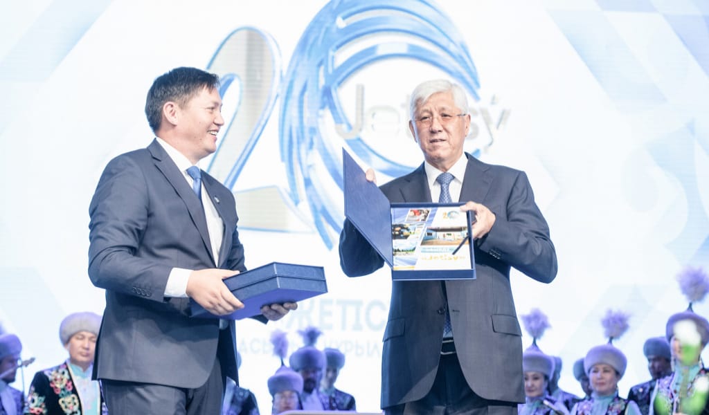 ЭФИРДЕ "JETIS&Yacute;": ДАНАЛЫҚ ПЕН ЖАҢАЛЫҚТЫҢ ЖАРШЫСЫ