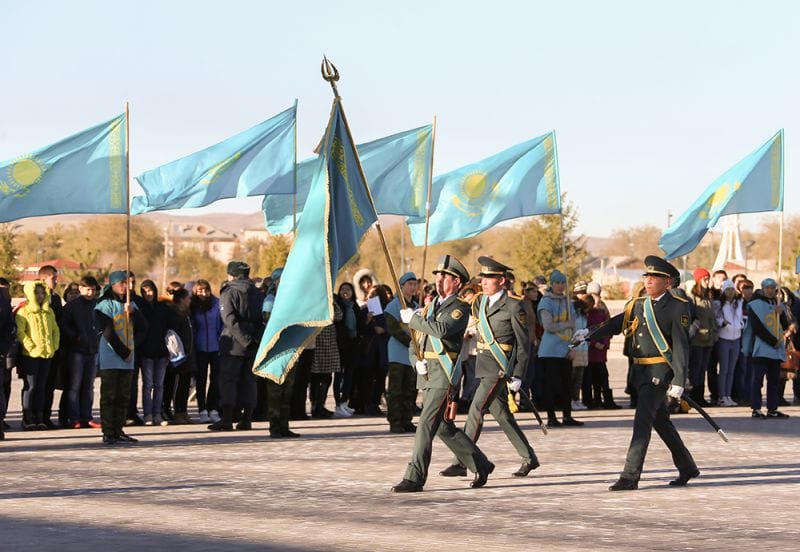 Әскерге аттанды