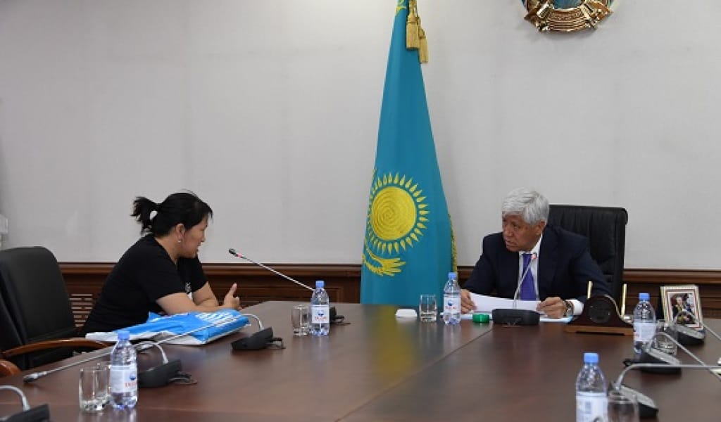 "АЗЫҚ-ТҮЛІКТЕН АРТЫЛМАЙДЫ": ӘКІМ ТҰРҒЫНДАР МӘСЕЛЕСІН ТЫҢДАДЫ