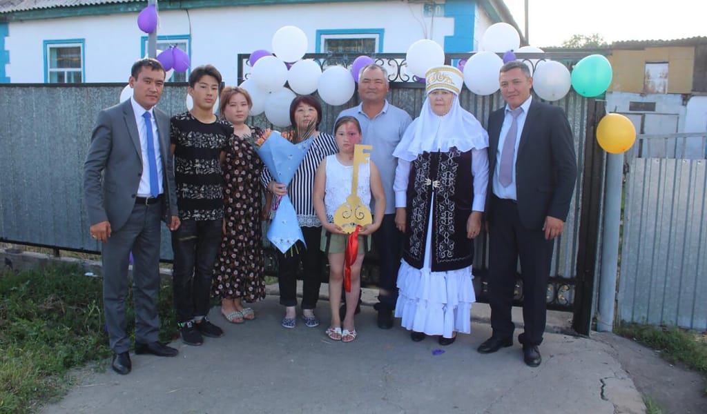 ПӘТЕР СЫЙЛАДЫ