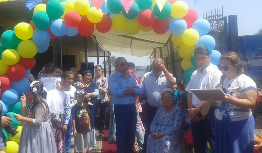 "ЖЕТІМ-ЖЕСІРДІ ЖЫЛАТПАЙЫҚ": ТАЛҒАР АУДАНЫНДА ТӨРТ ПӘТЕР БЕРІЛДІ