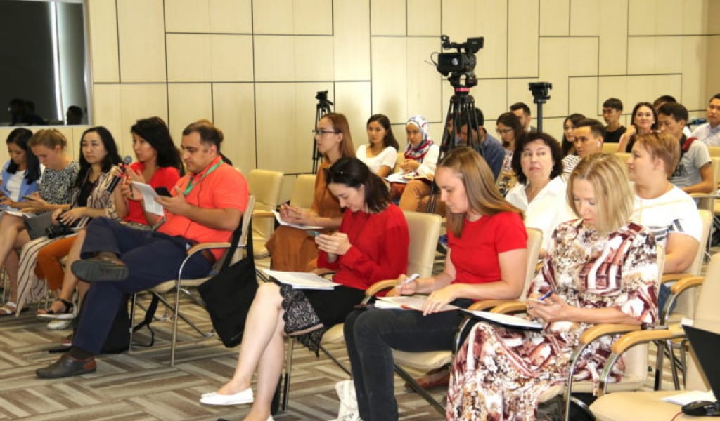 КОМИССИЯ ҰСТАМАЙДЫ: "HALYK BANK" ҚЫЗМЕТІНЕ ӨЗГЕРІСТЕР ЕНГІЗІЛДІ