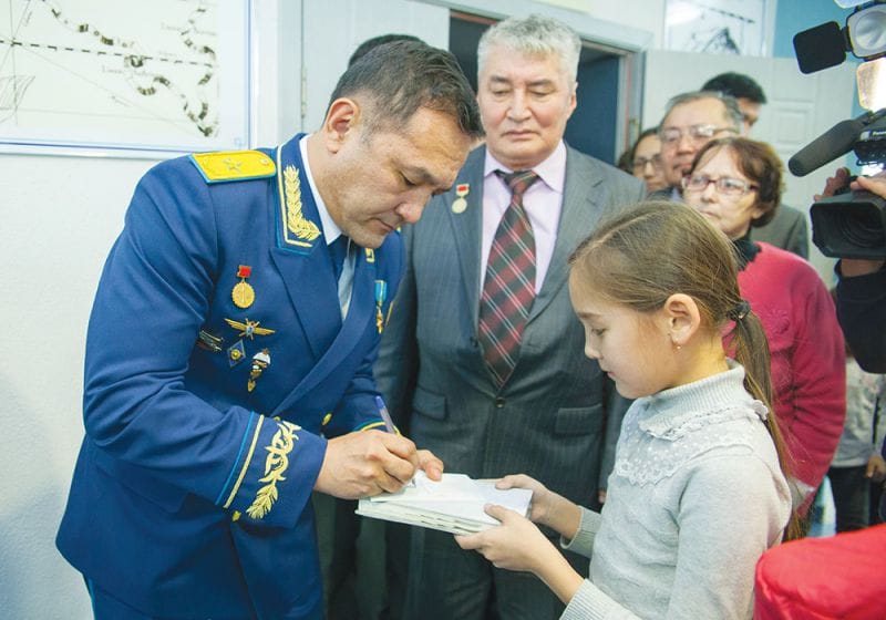 Ғарышкермен жүздесті