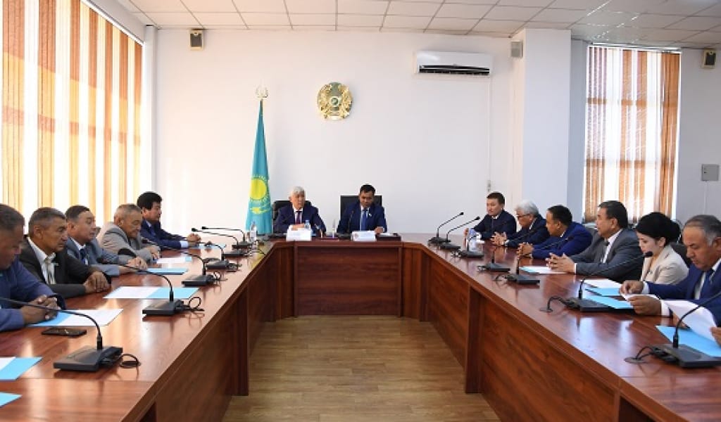 АЗАМАТТАР СӘТТІЛІК ТІЛЕДІ: ПАНФИЛОВ АУДАНЫНЫҢ ӘКІМІ АУЫСТЫ