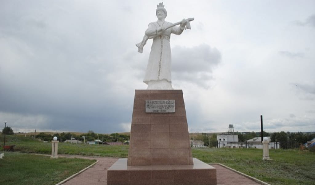 "СЕН ТҮГІЛ, ПАТШАҒА ДА БАС ҰРМАЙМЫН": БІРЖАН САЛДЫҢ 185 ЖЫЛДЫҒЫ ТОЙЛАНДЫ