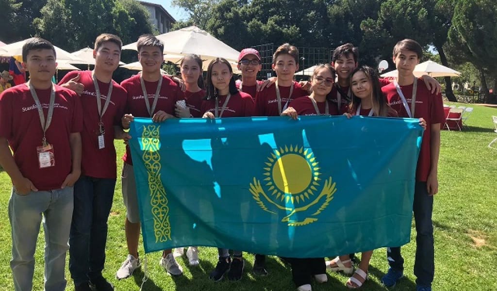 ТАЛДЫҚОРҒАН: МЕКТЕП ОҚУШЫСЫ СТЭНФОРД УНИВЕРСИТЕТІНЕ БАРЫП ҚАЙТТЫ