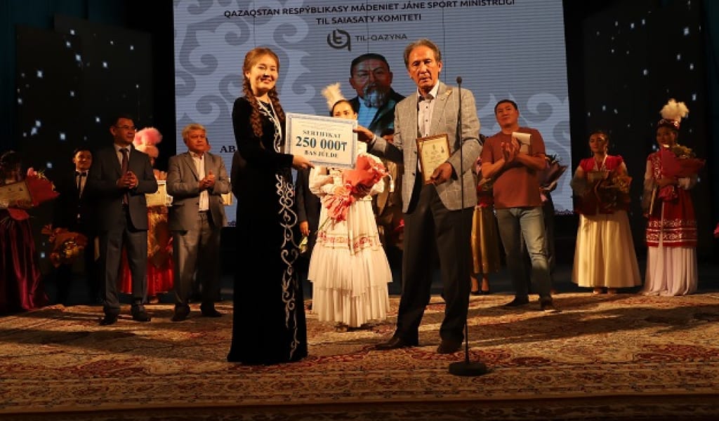 АБАЙ ЖӘНЕ АЛАШ: ТАЛДЫҚОРҒАНДА КӨРКЕМСӨЗ ОҚУЛАРЫ МӘРЕГЕ ЖЕТТІ