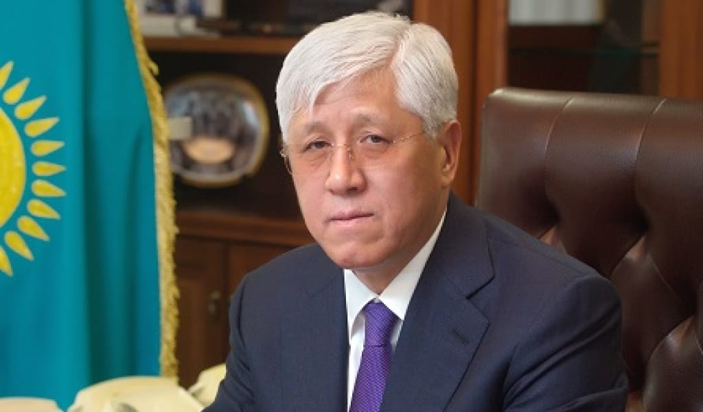 "ІЛИЯС РУХЫМЕН ТЫНЫСТАП ТҰР": Амандық БАТАЛОВ ӘДЕБИ МАҚАЛА ЖАРИЯЛАДЫ