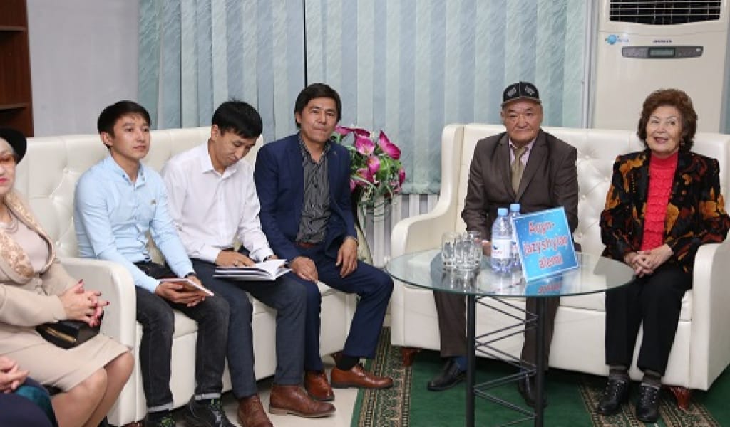 ТАЛДЫҚОРҒАН: ТҮНДЕ ЕКІ КІТАПТЫҢ ТҰСАУЫ КЕСІЛДІ